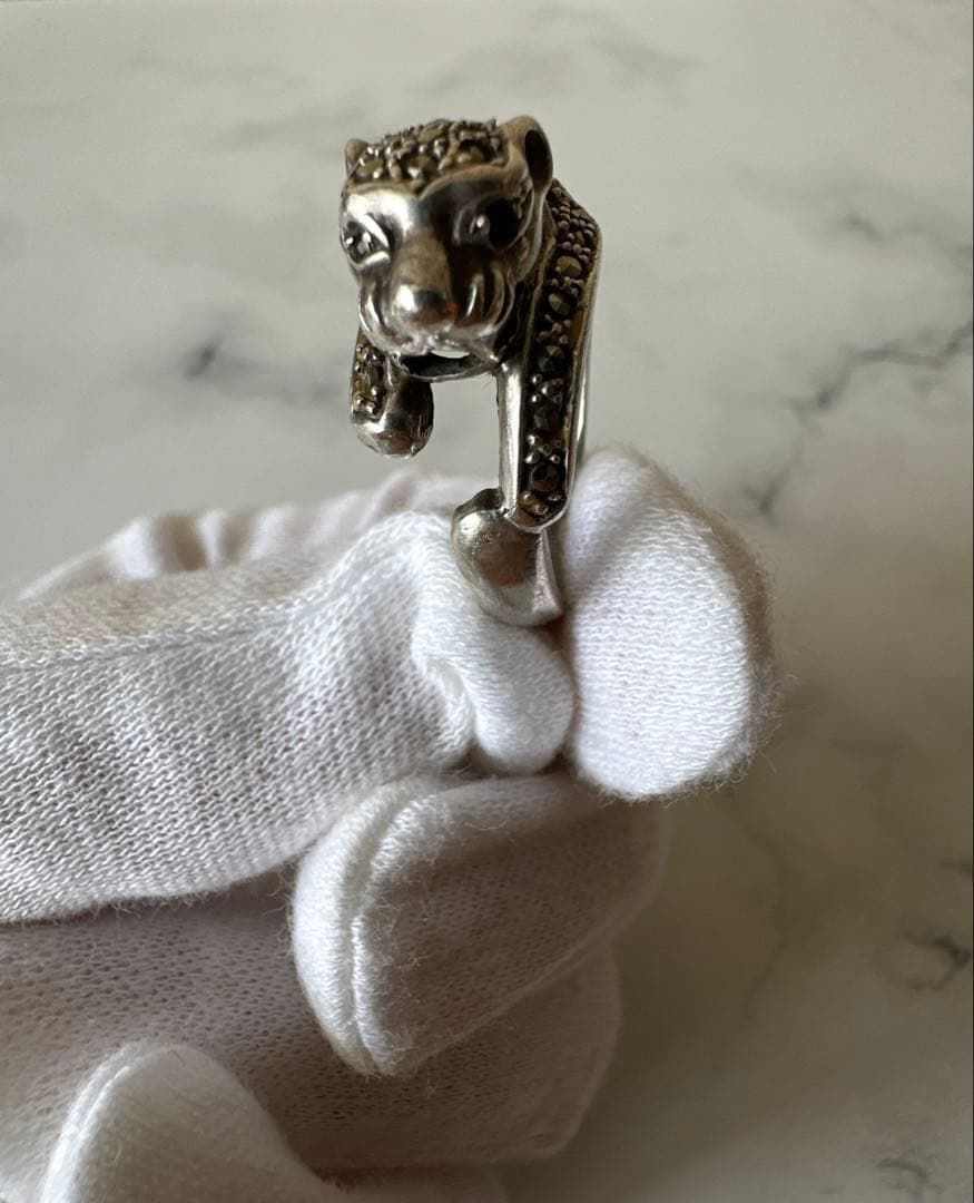 ヴィンテージ シルバー925刻印ありマーカサイト パンサー レオパール リング