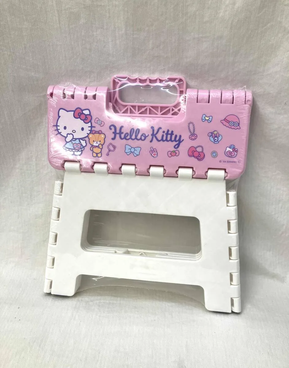 2025年最新】ハローキティ アウトドアチェアの人気アイテム - メルカリ