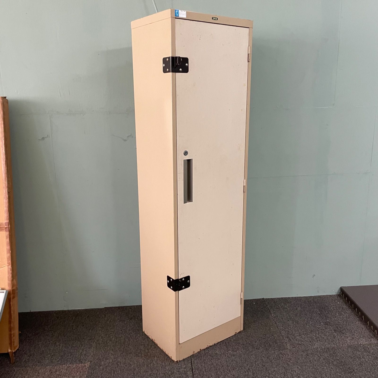 ♭ み KOKUYO ガンロッカー コクヨ 銃保管庫 ロッカー 高さ160 cm 幅45 奥行き33 鍵付き
