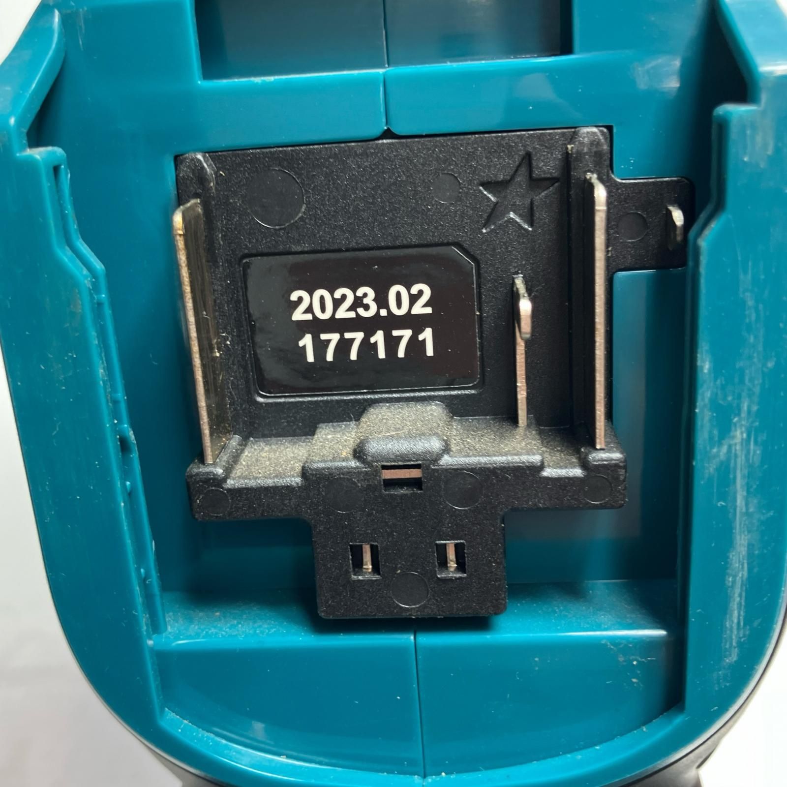 MAKITA マキタ 工具 充電式空気入れ MP181D ブルー 本体のみ コードレス式 18v HRDEVELOPMENT_JP