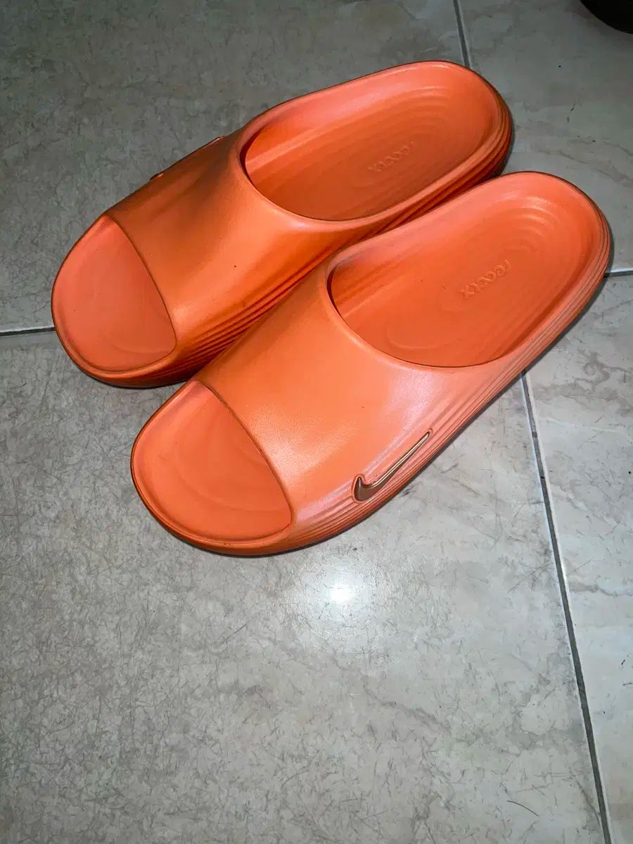 ナイキ リージュビネイト スライド 280