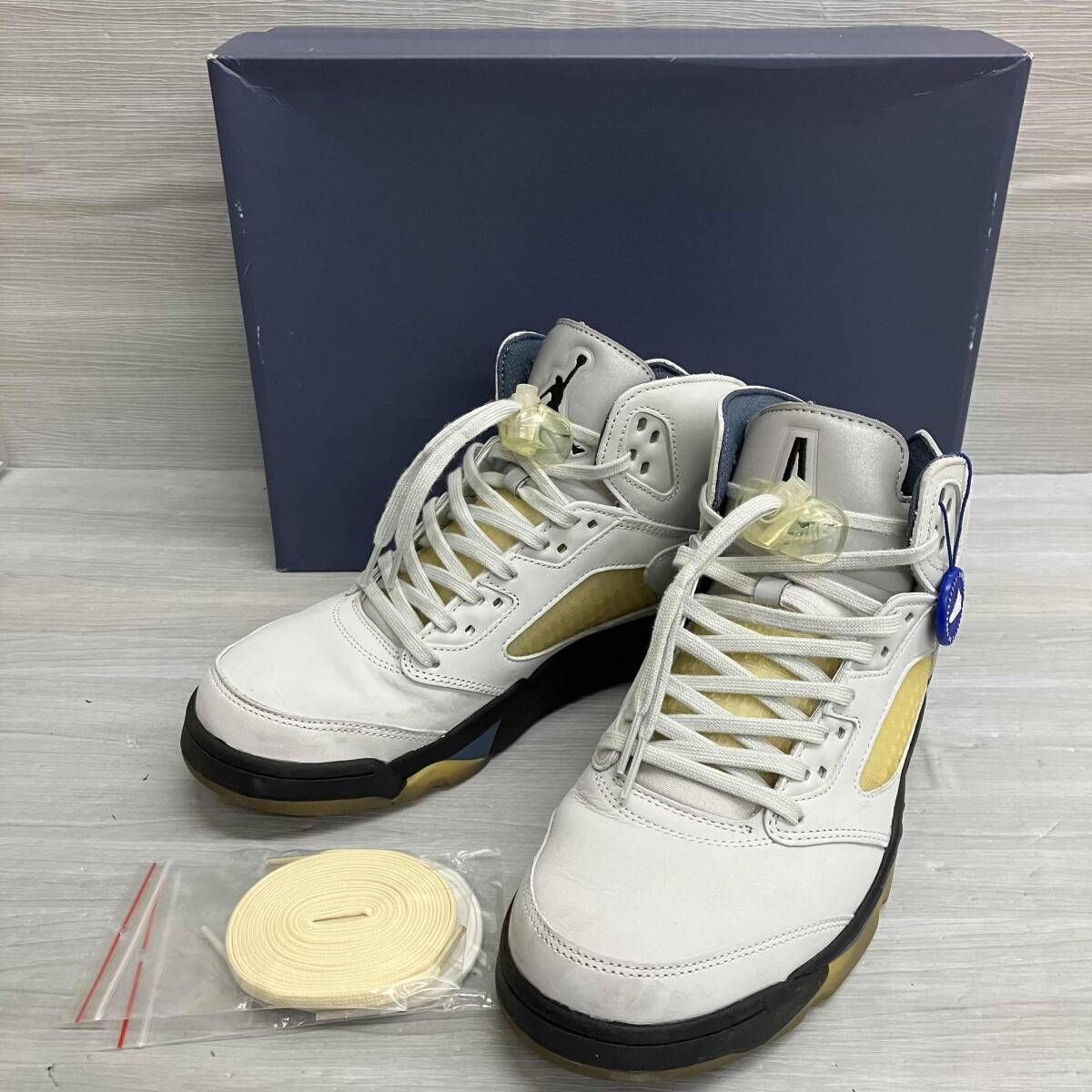 A Ma Maniere ×NIKE ア マ マニエール × ナイキ WMNS AIR JORDAN5 RETRO SP FZ5758 004 グレー× FAKE BUSTERS鑑定バッヂ付き 28.0cm