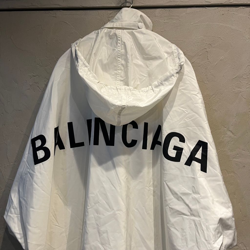 BALENCIAGA　オペラレインコート 新品未使用バレンシアガオペラレインコート BALENCIAGA バレンシアガ