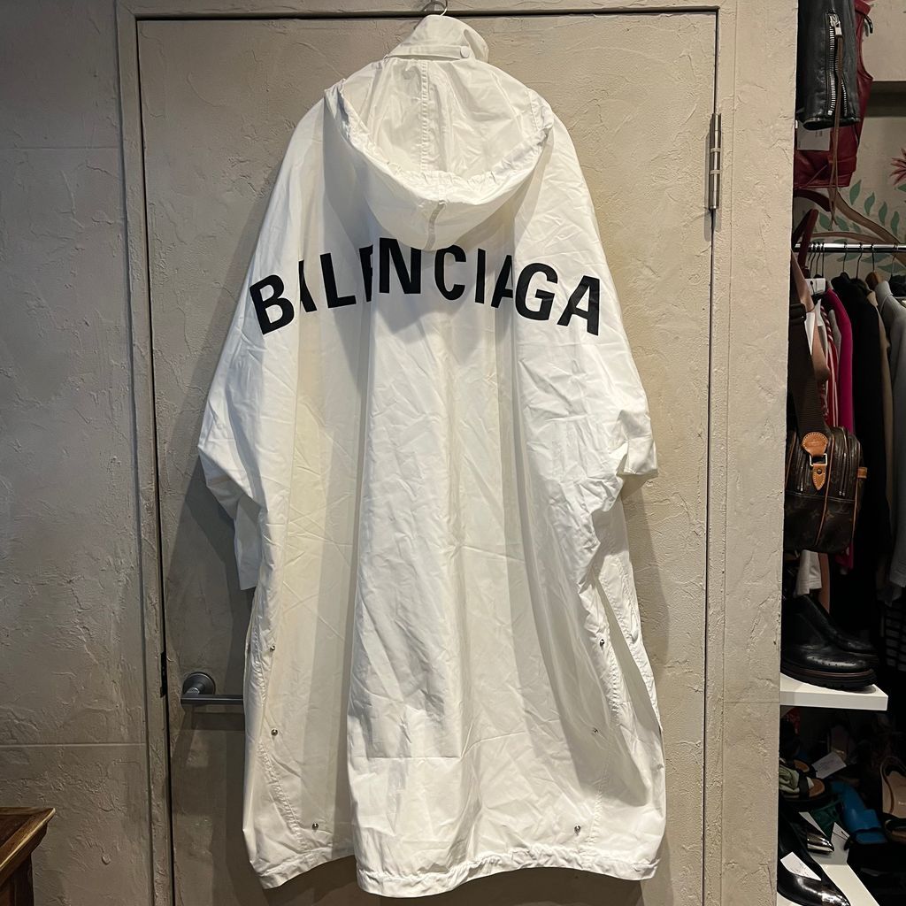 バレンシアガ オペラ レインコート リフレクションアイテム 中古・古着通販】BALENCIAGA (バレンシアガ) オペラレインコート