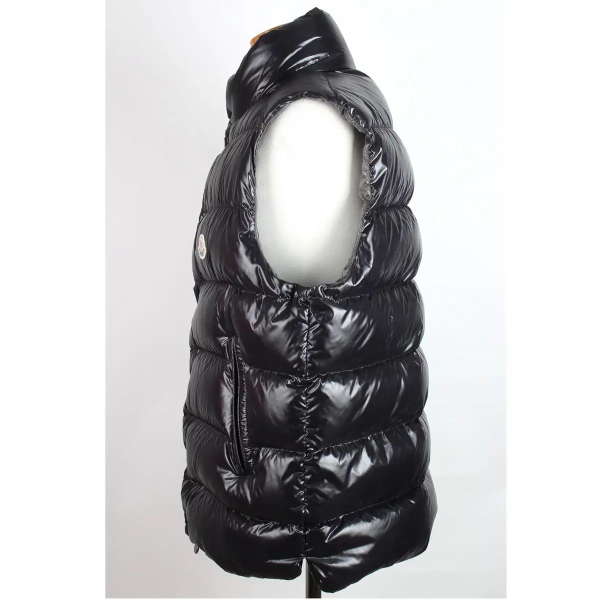 モンクレール TIV Tシャツ ダウンベスト ブラック 5 110