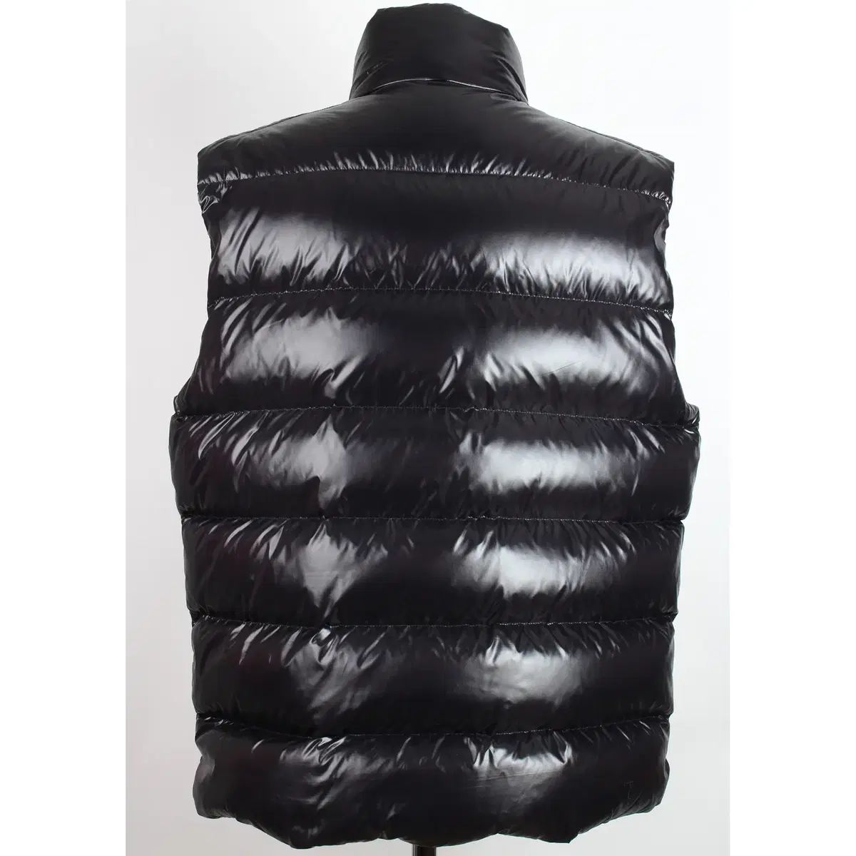 モンクレール TIV Tシャツ ダウンベスト ブラック 5 110