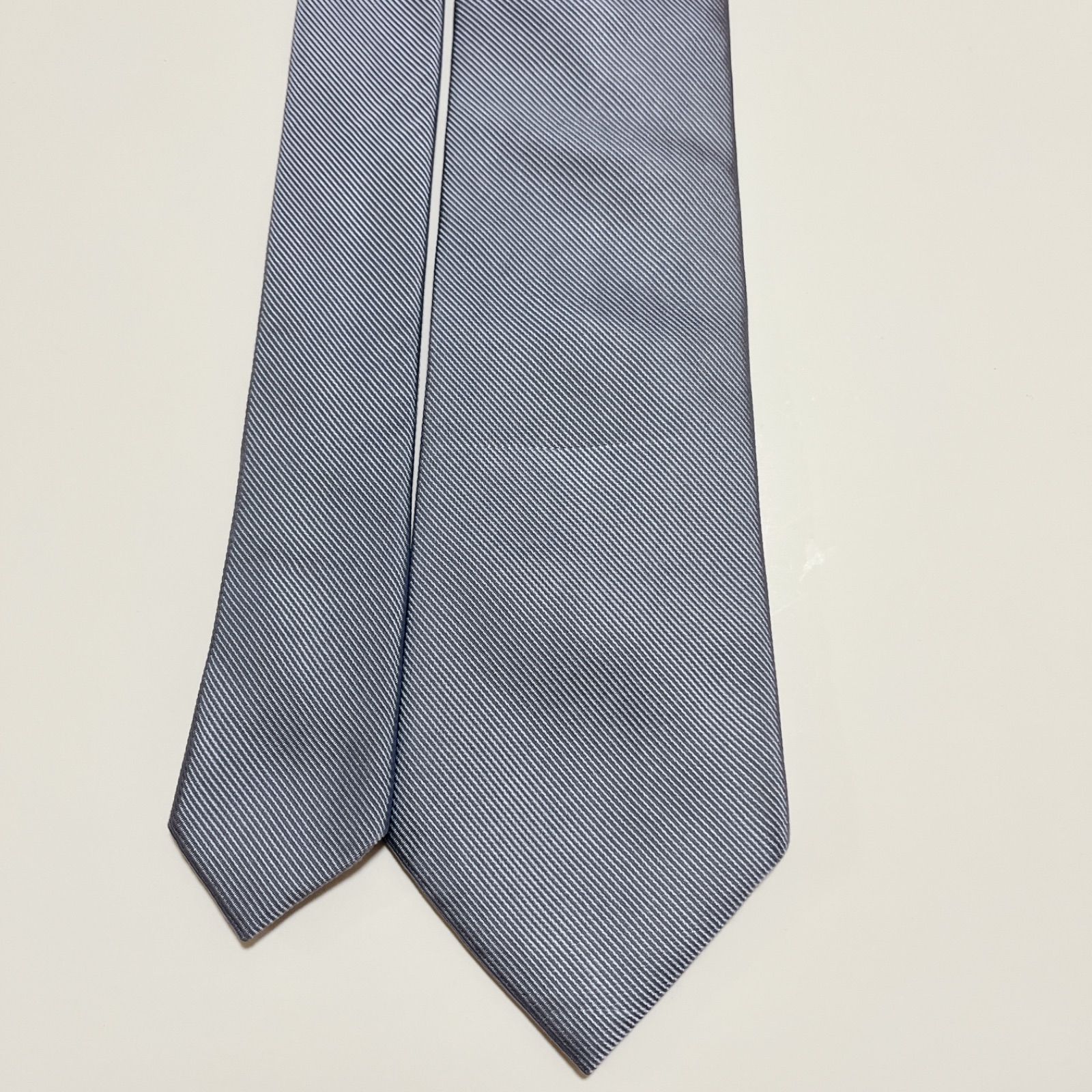 美品 メーカーズシャツ鎌倉 ネクタイ ハイブランド ソリッドタイ 無地 光沢 美品 メーカーズシャツ鎌倉 ネクタイ ハイブランド ソリッドタイ