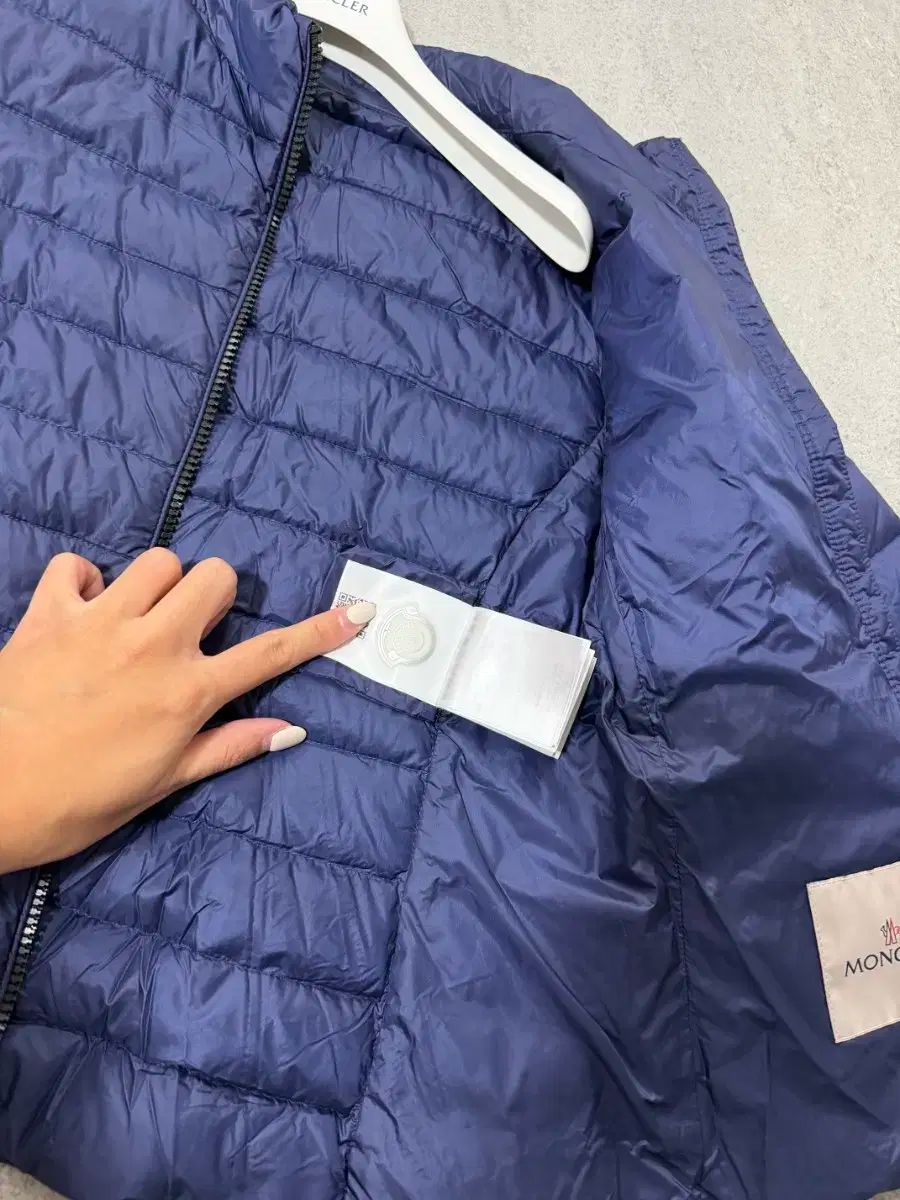 MONCLER モンクレール kaukura ネイビー 女の子 10a MERCADOAVALIA_COM_BR