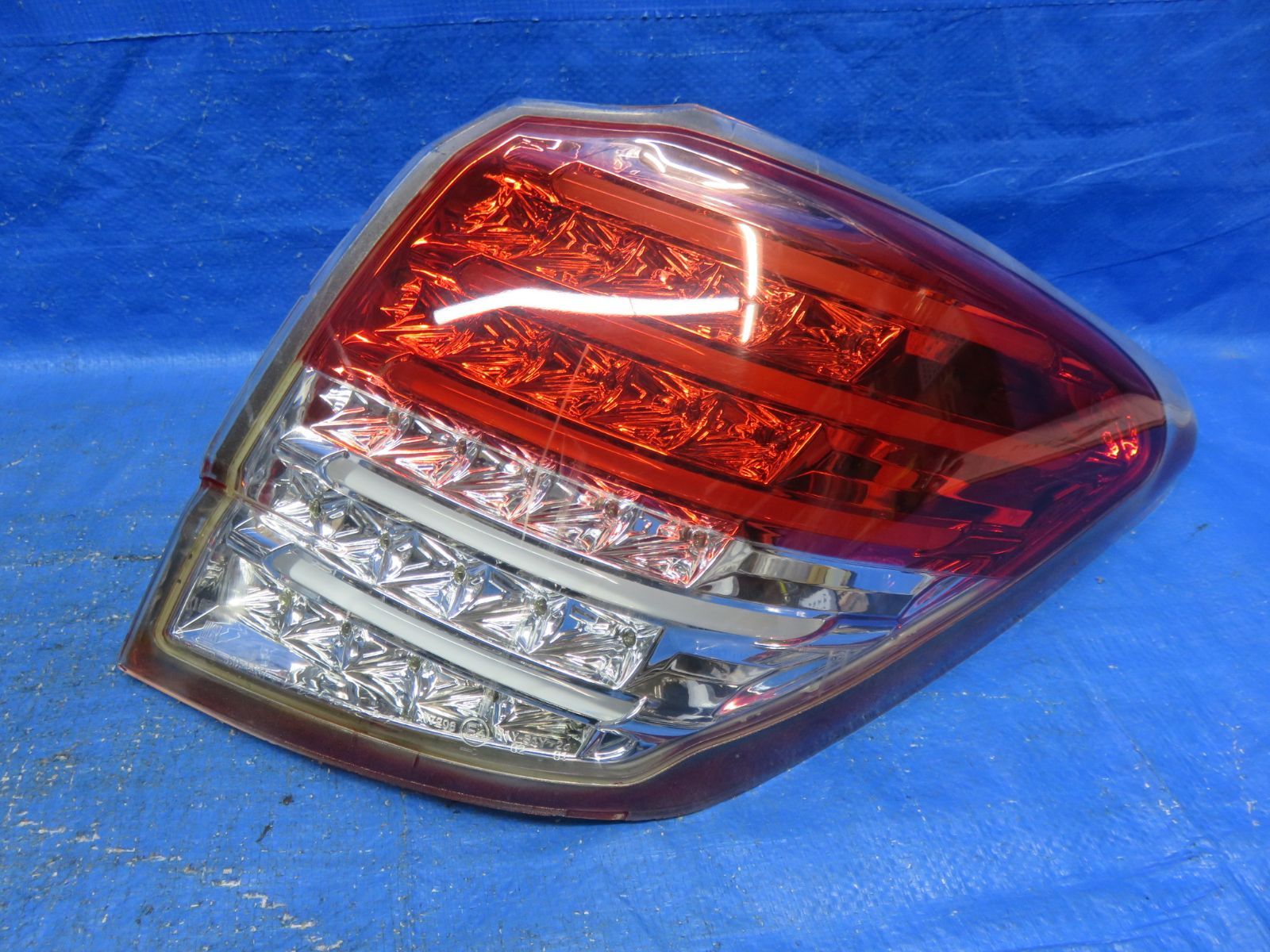 LA7277* 点灯OK スバル BR9 レガシィ|ワゴン 社外|LED テールライト テールランプ|フィニッシャー 4点|Valenti 60-1407 |BRM BRG 色褪せ