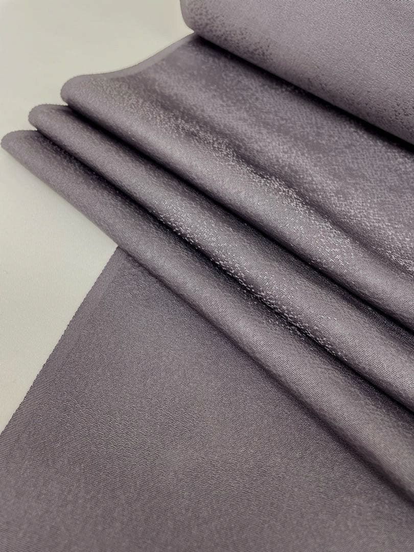 色無地 紋意匠 八掛付 源氏鼠色 正絹 反物 色無地 紋意匠 八掛付 源氏鼠色 正絹 反物 - メルカリ