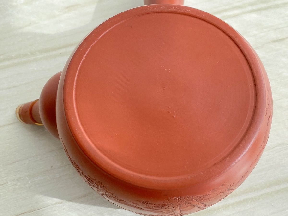 TK133 常滑焼 昭邨 作 蓋なし 急須 朱泥 細字彫刻 直径約10cm 胴高さ約6.3cm 共箱 陶磁器 煎茶道具 茶器 SKLAD-KIRPICHA_RU