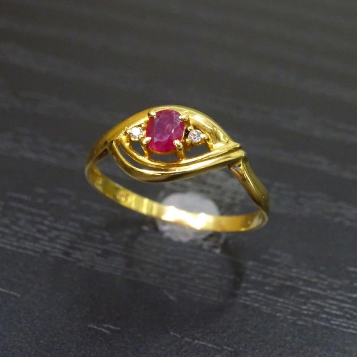 18金 K18 ゴールド GOLD 750 天然ルビー1石 天然ダイヤモンド2粒 瞳