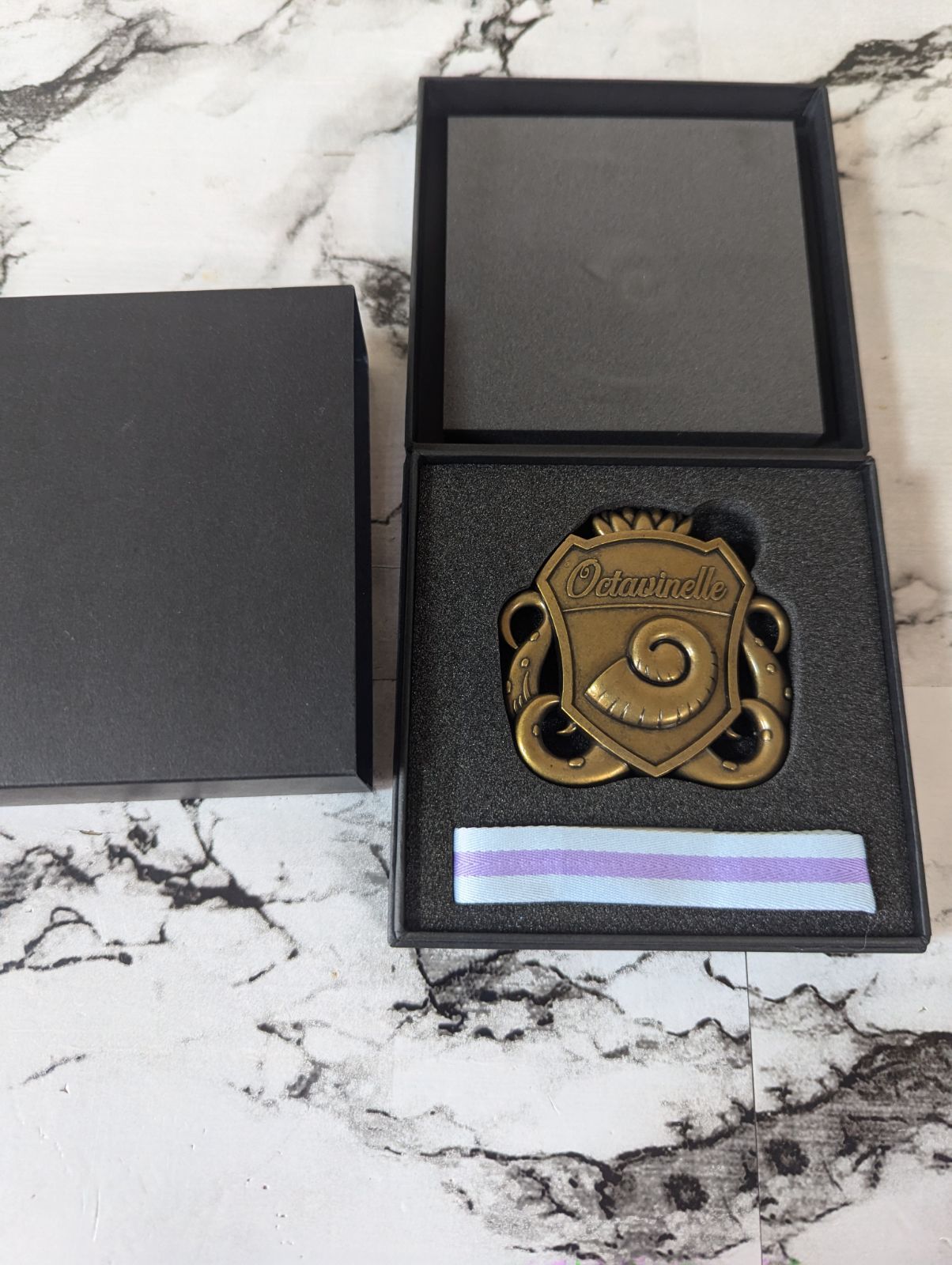 ディズニー ツイステッドワンダーランド　レプリカ腕章　オクタヴィネル ディズニー ツイステッドワンダーランド』レプリカ腕章 オクタ