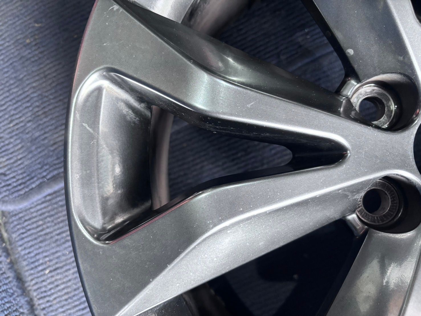 送料無料 LEXUS NX Fスポーツ 純正 18インチ ホイール1本 7.5J 39 PCD114.3 ハブ径約60 No.721