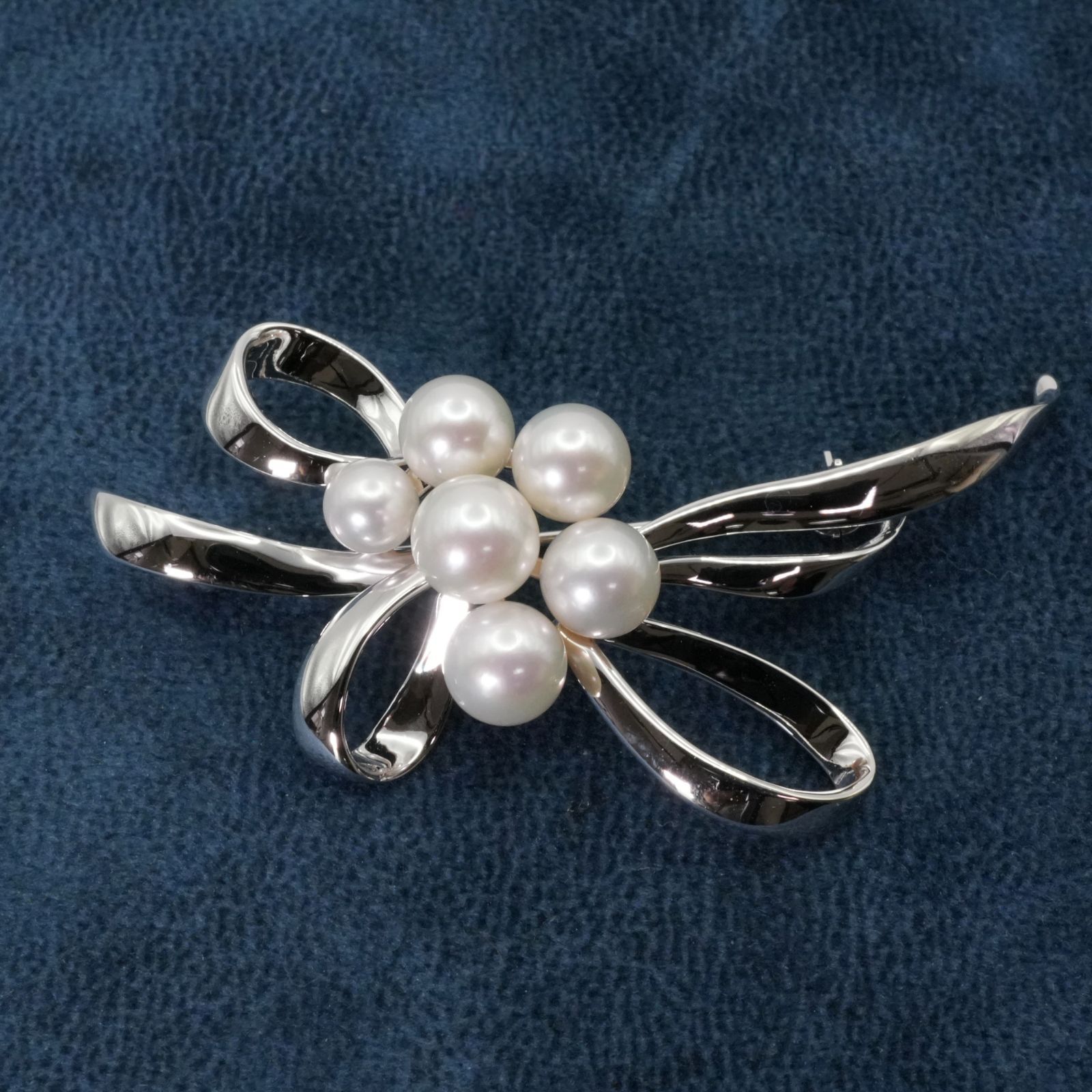 美品 ミキモト リボンモチーフ ブローチ パール アコヤ真珠/25-1975S