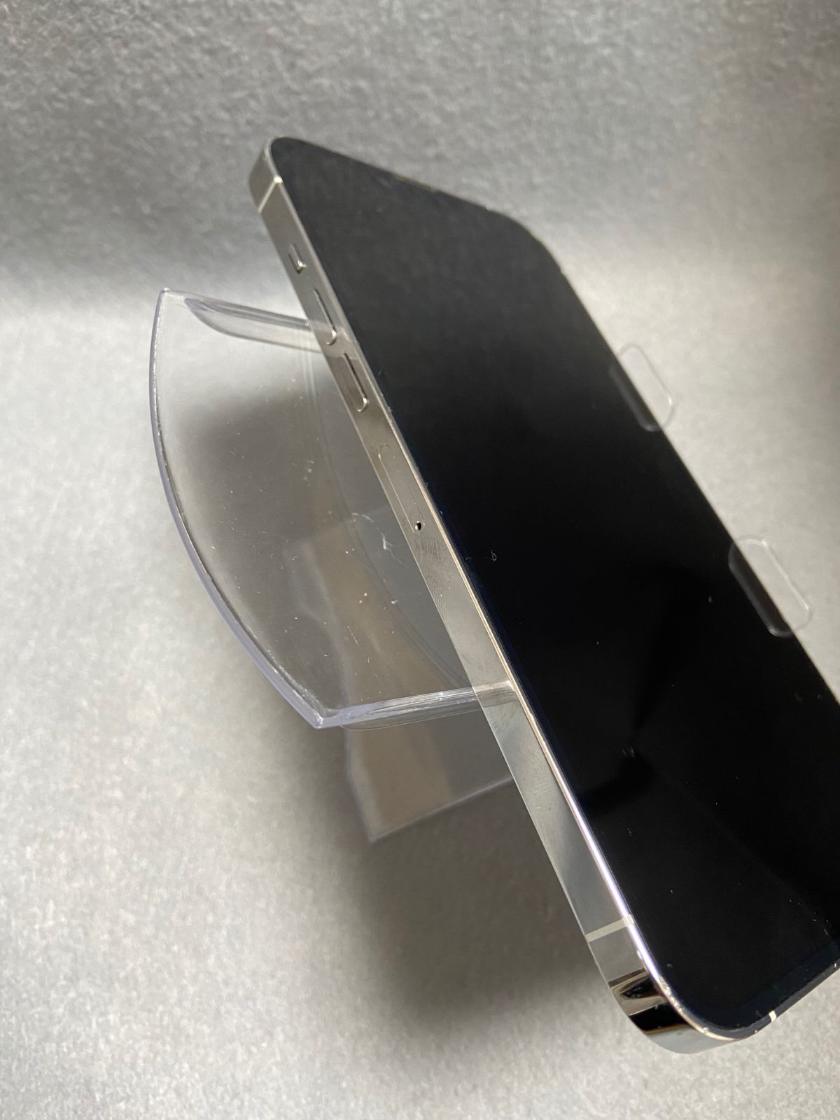 SIMフリー iPhone13