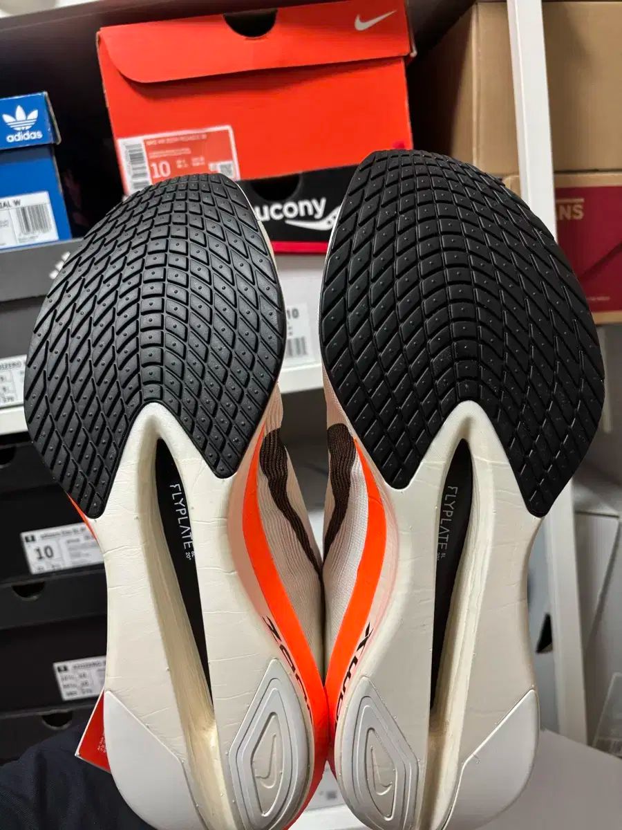 ナイキ ヴェイパーフライ4