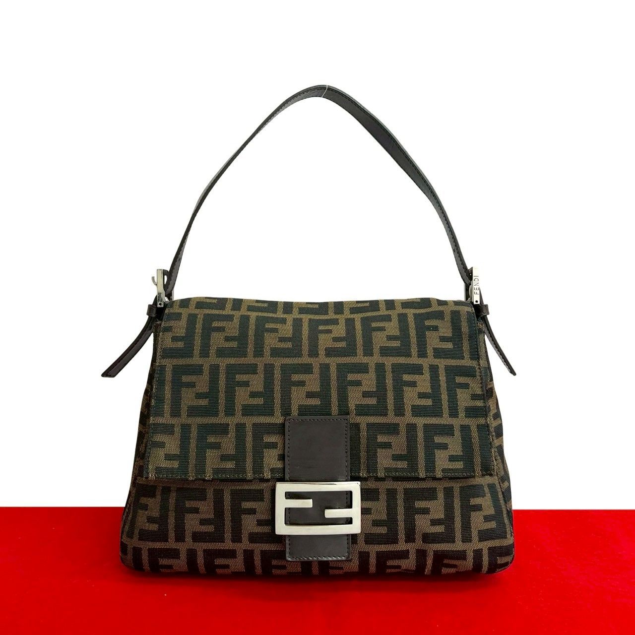 FENDI フェンディ 26569 セミショルダーバッグ マンマバケット ズッカ柄 キャンバス×レザー レディース ブラウン×ブラック×シルバー金具 フェンディ FFロゴ ズッカ柄 FENDI キャンバス×レザー ブラウン