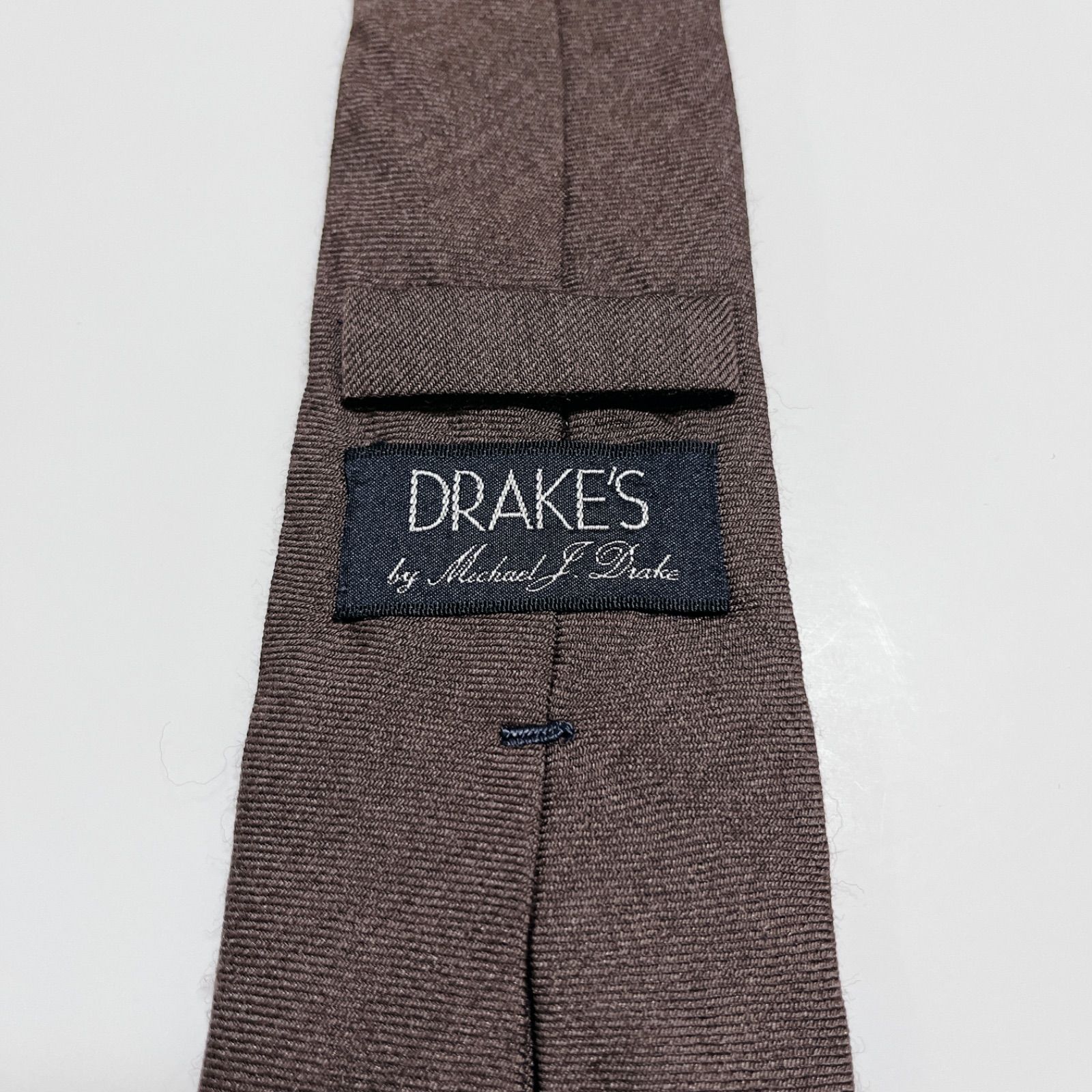 美品 ドレイクス ネクタイ ハイブランド ソリッドタイ 無地 光沢  