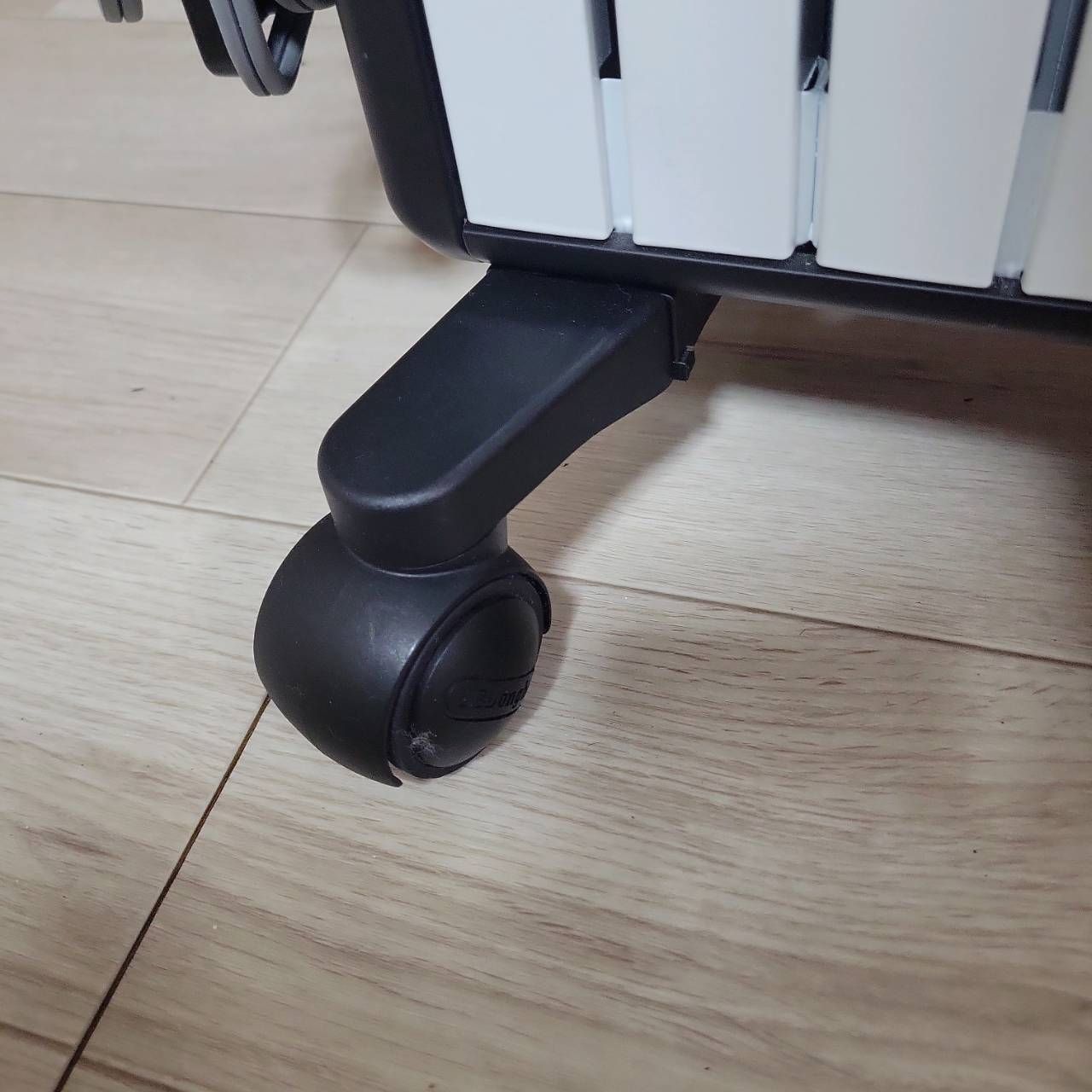 デロンギ オイルヒーター マルチダイナミックヒーター MDHU09-BK ブラック オイルヒーター 電気ヒーター 動作 済み MARWIL-DEMENAGEMENTS_CH