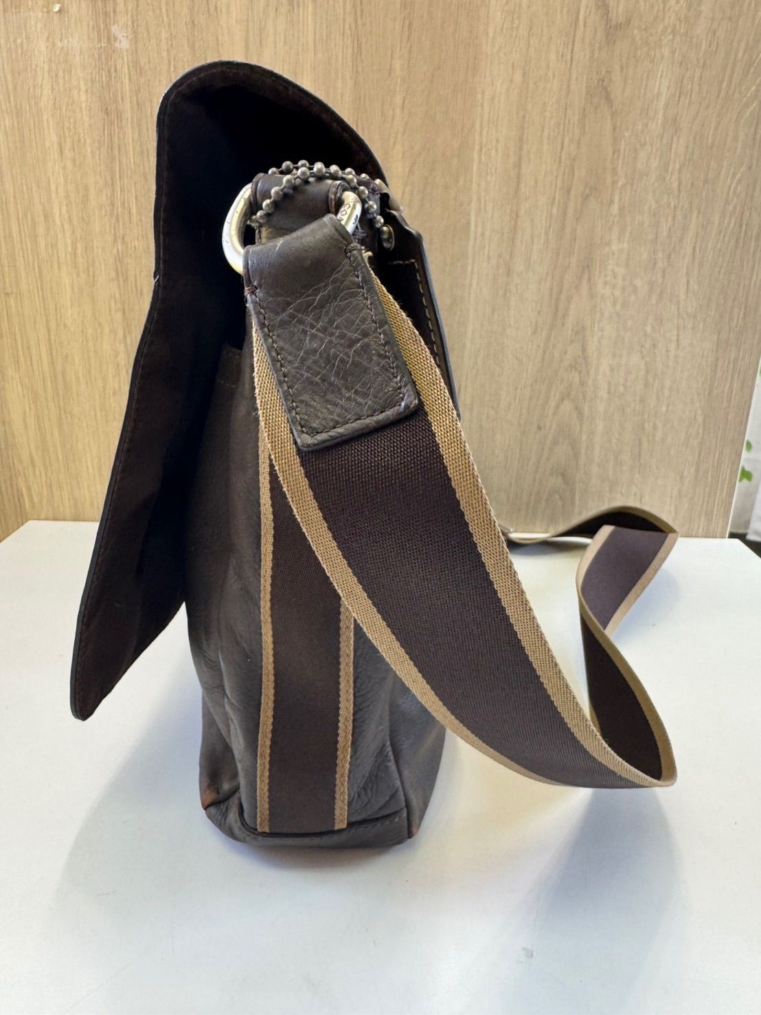 メッセンジャーバッグ F70555