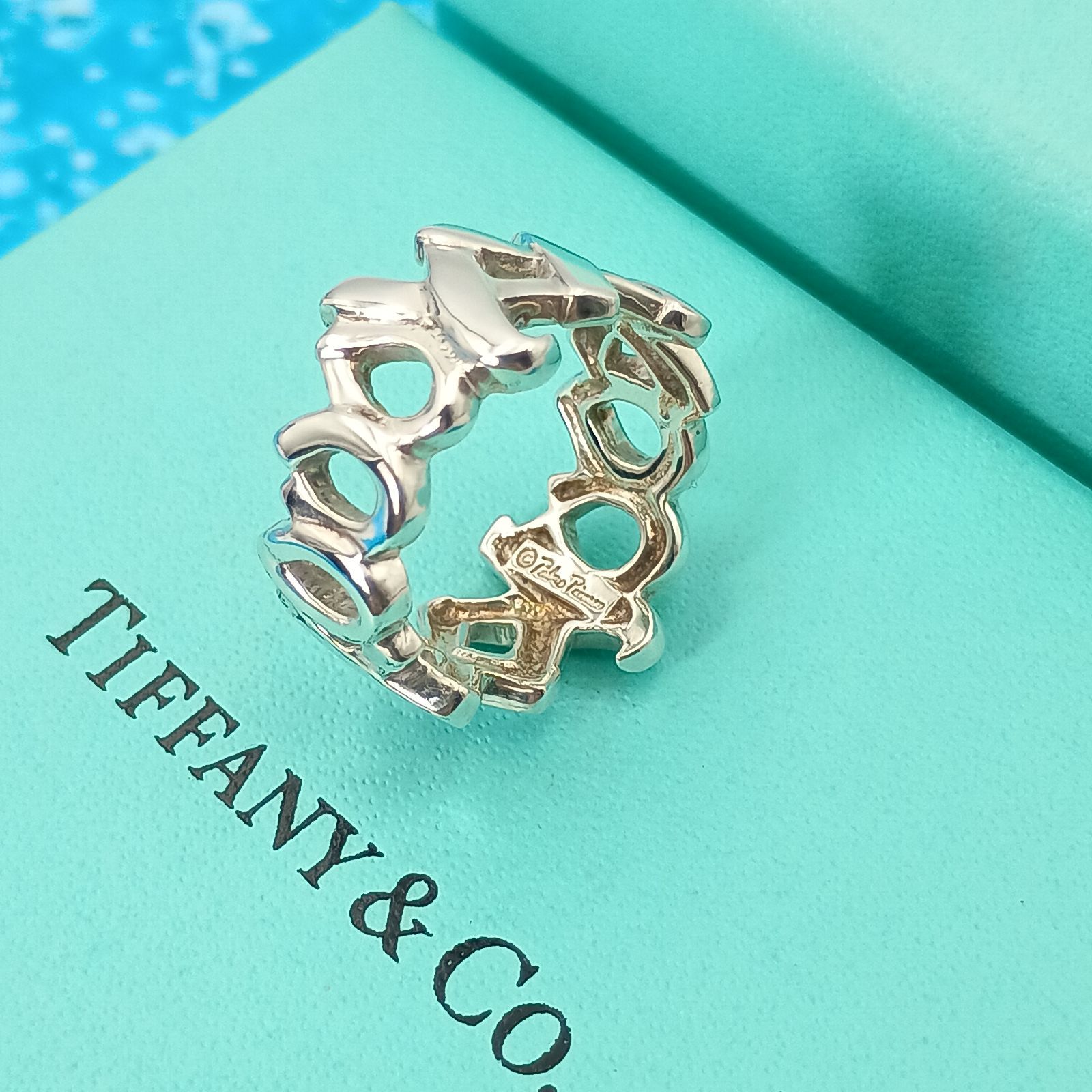 タ*ロ様 [美品] 11号 ティファニー ラブ＆キス リング シルバー925 TIFFANY &Co. ティファニー 11号ラブ＆キス リング シルバー925 Love