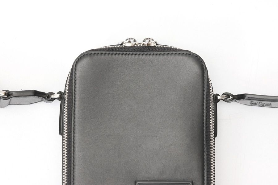 ショルダーバッグ