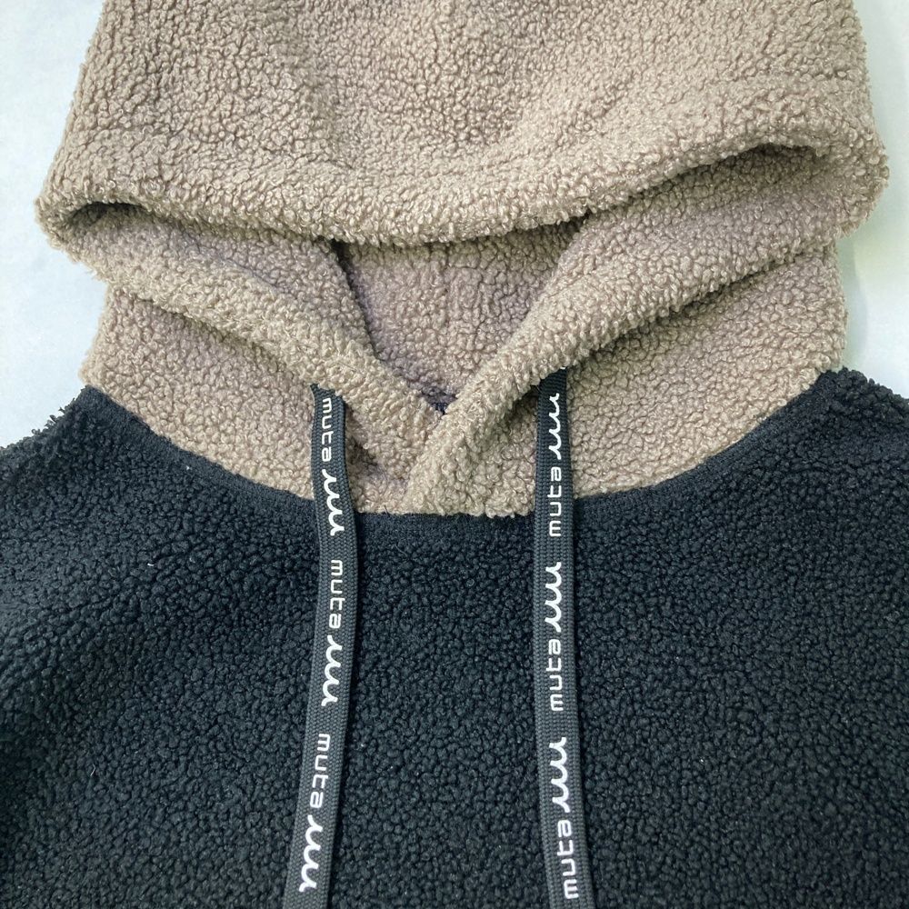 ボア ロゴ刺繍パーカー