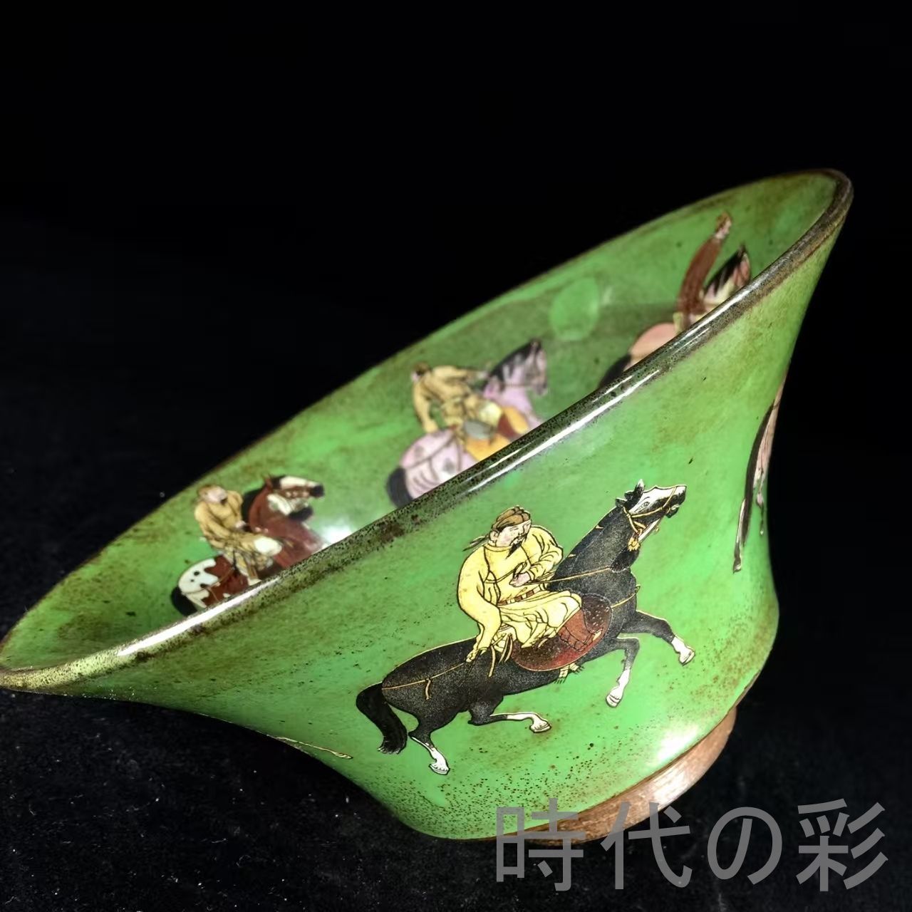 宋建窯彩絵馬人図斗笠碗