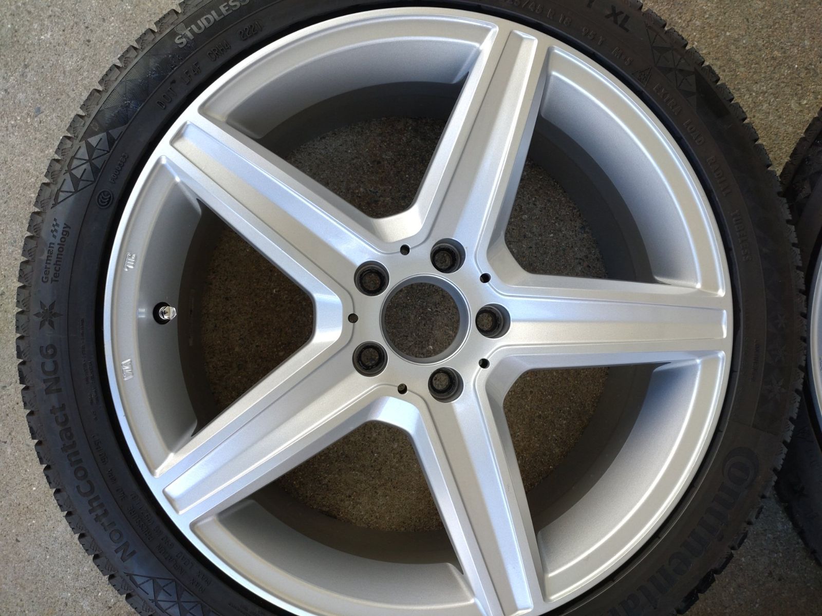 メルセデスベンツ Cクラス W205 社外 ホイール 18インチ 7.5J 45 112-5H ＆ コンチネンタル NorthContact NC6 225|45R18 4本