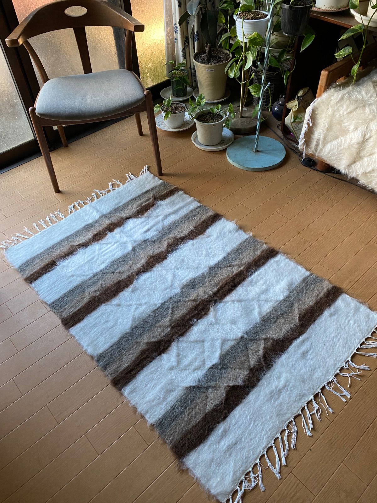 アンゴラヤギのモヘアで織り機で織られた毛布 淡い色合い4色楽しめる超絶便利なエコな織物