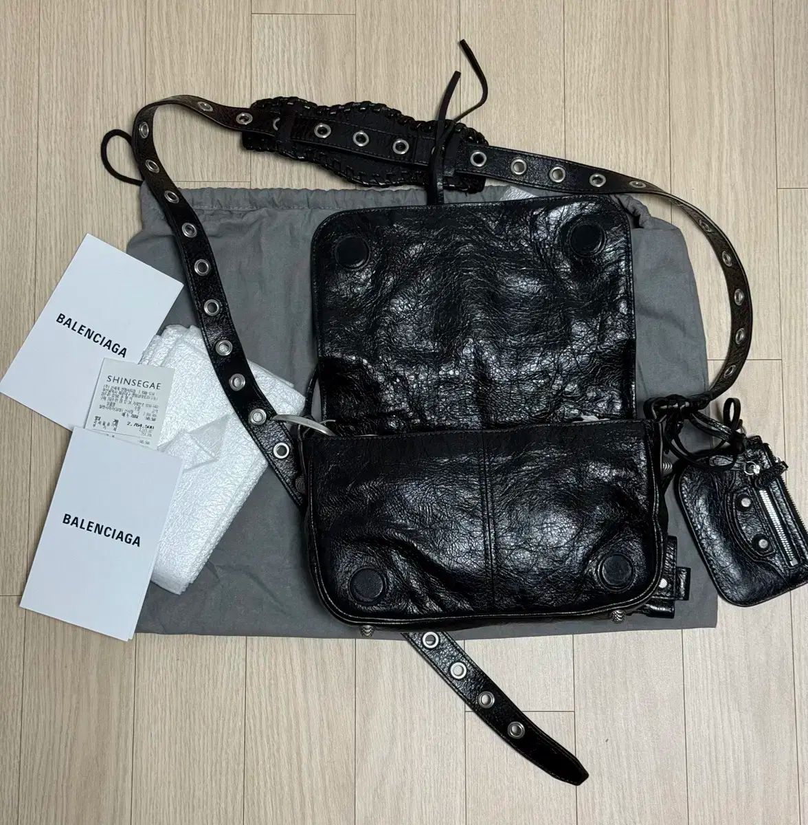 バレンシアガ ルカゴール フラップバッグ