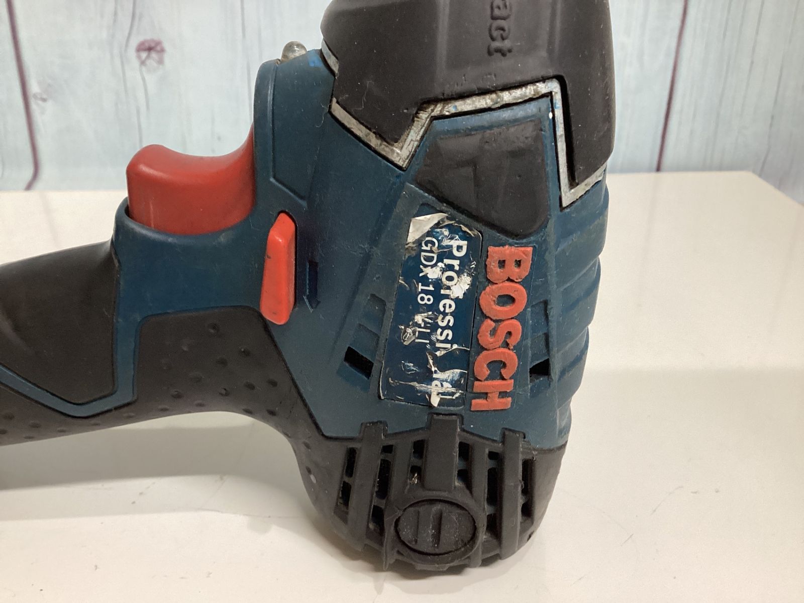 BOSCH コードレスインパクトドライバ