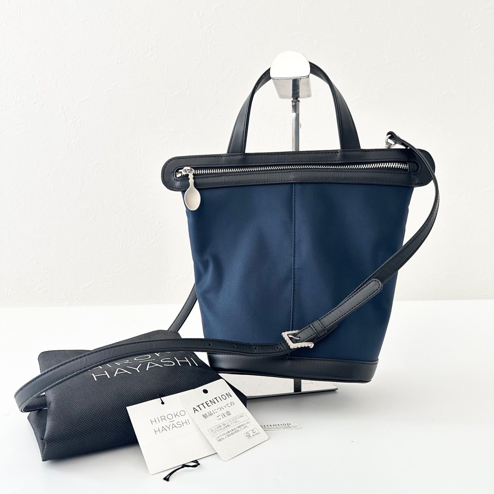 ヒロコハヤシ バッグ HIROKO HAYASHI ISOLETTA ディープネイビー 美品 保存袋付 近年モデル 2WAY イゾレッタ