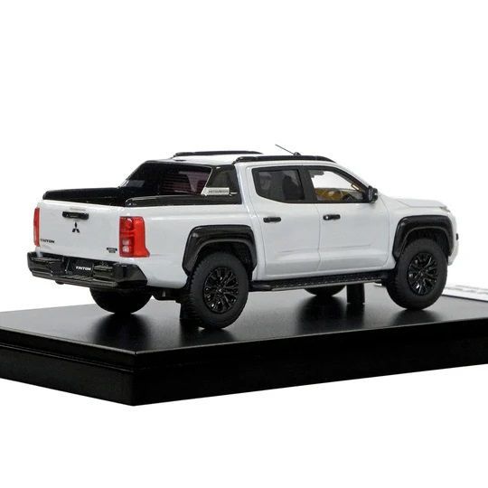 三菱 トライトン 1 43モデルカー ホワイトダイヤモンド TRITON BRIGHTFACE_UK