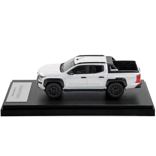 三菱 トライトン 1 43モデルカー ホワイトダイヤモンド TRITON