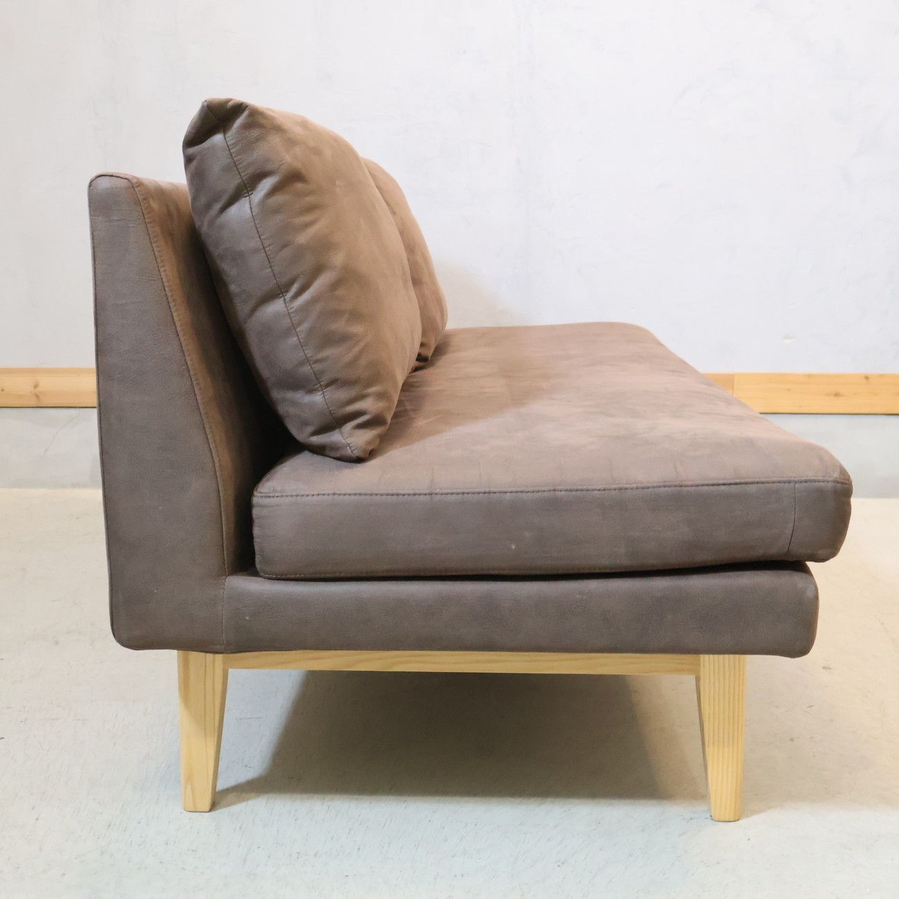 unico ウニコ LOM ロム アッシュ材 2シーター ベンチバックレスト 北欧スタイル ナチュラル カフェスタイル 二人掛け タモ材 NEXPOTALLINN_EU