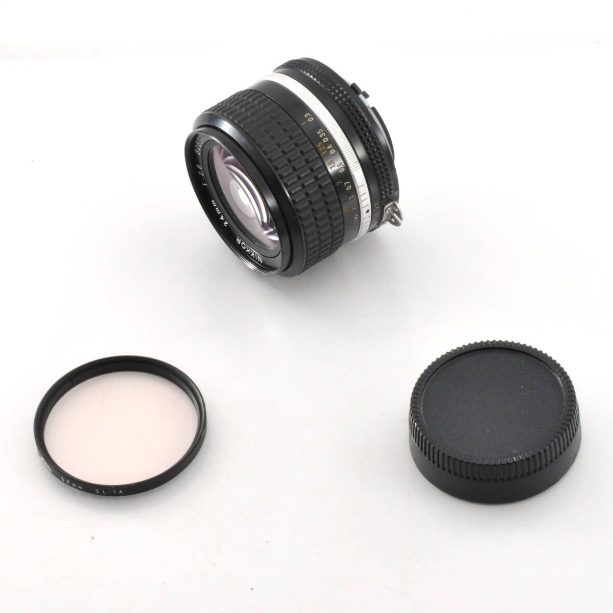 Nikkor Ai-S 24mm f2.8 広角固定焦点レンズ(# 4153) Nikon ニコン Ai-S