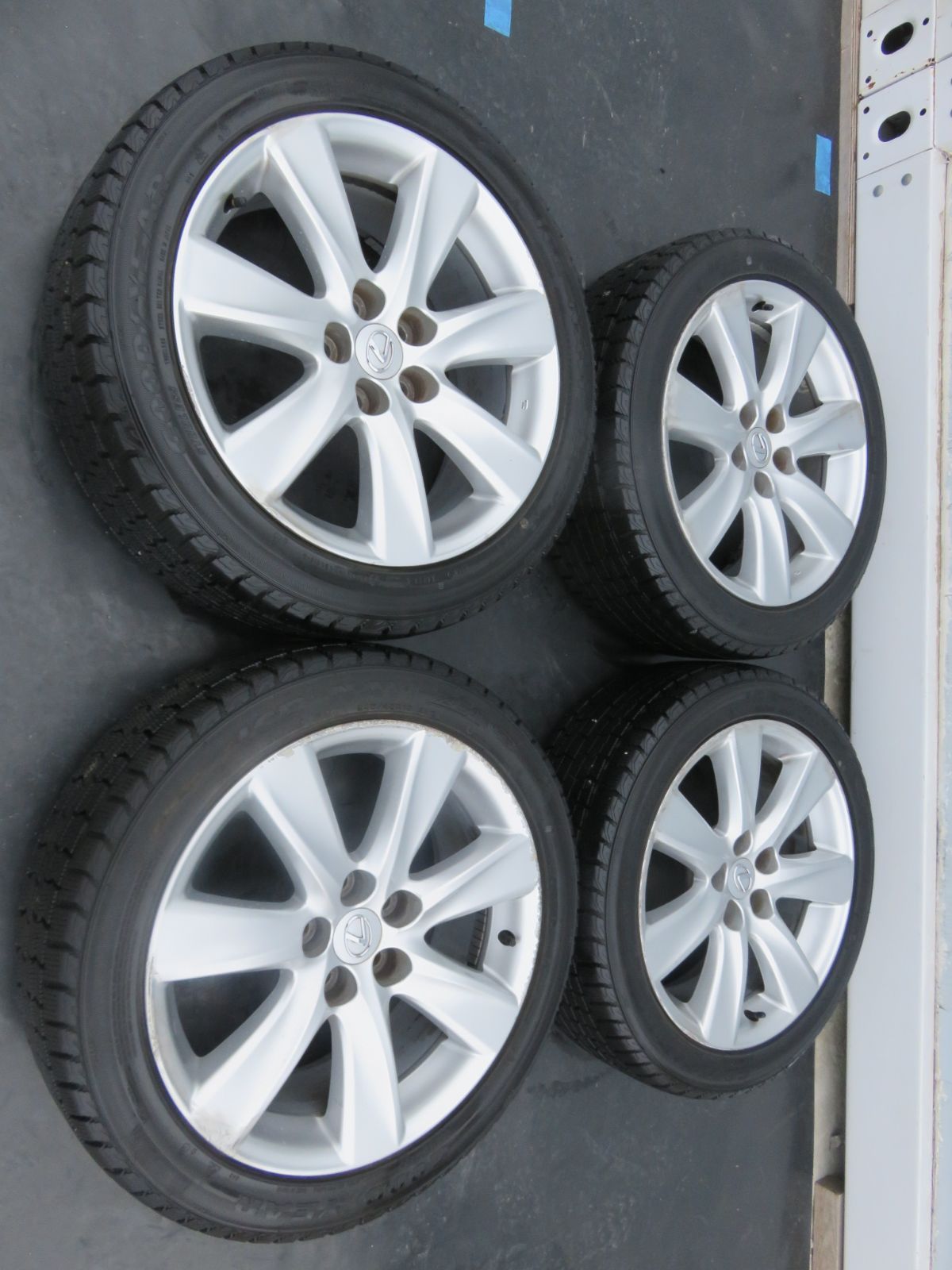 SFC2896 レクサス LS460 LS600h 純正 19インチ 19×8J 35 5穴 PCD120 ホイールタイヤ 245 45R19 2013年製 ４本セット