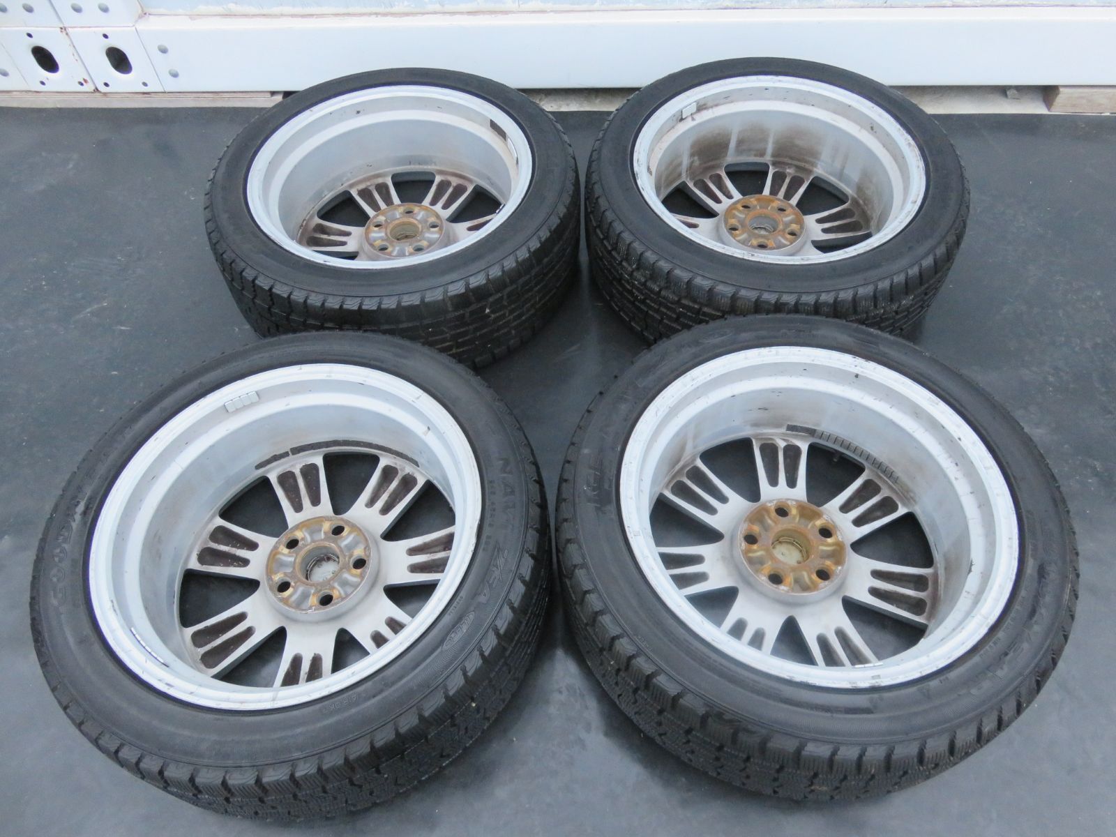 19インチ 19×8J