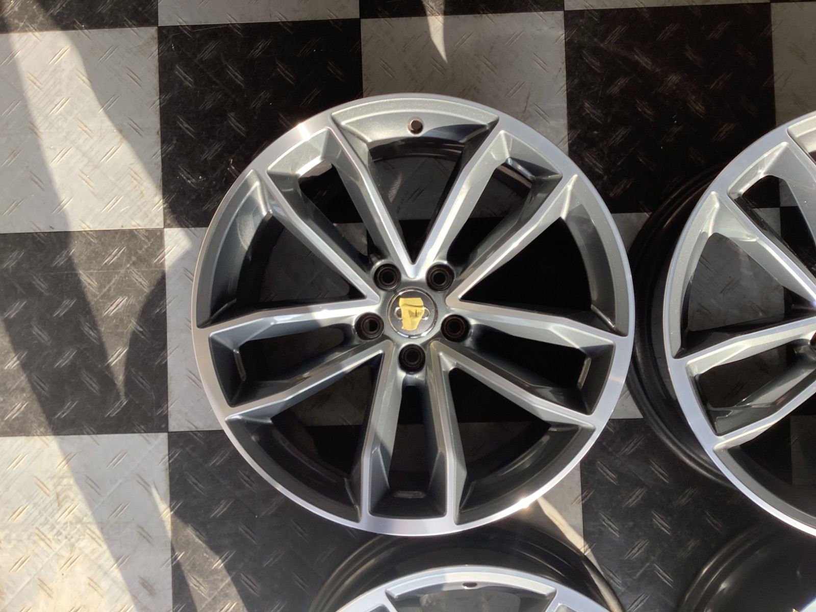 送料込み アウディ S5 スポーツバック F5 純正ホイール 19インチ オフセット 32 8.5J PCD112 5穴 ホイール4本セット