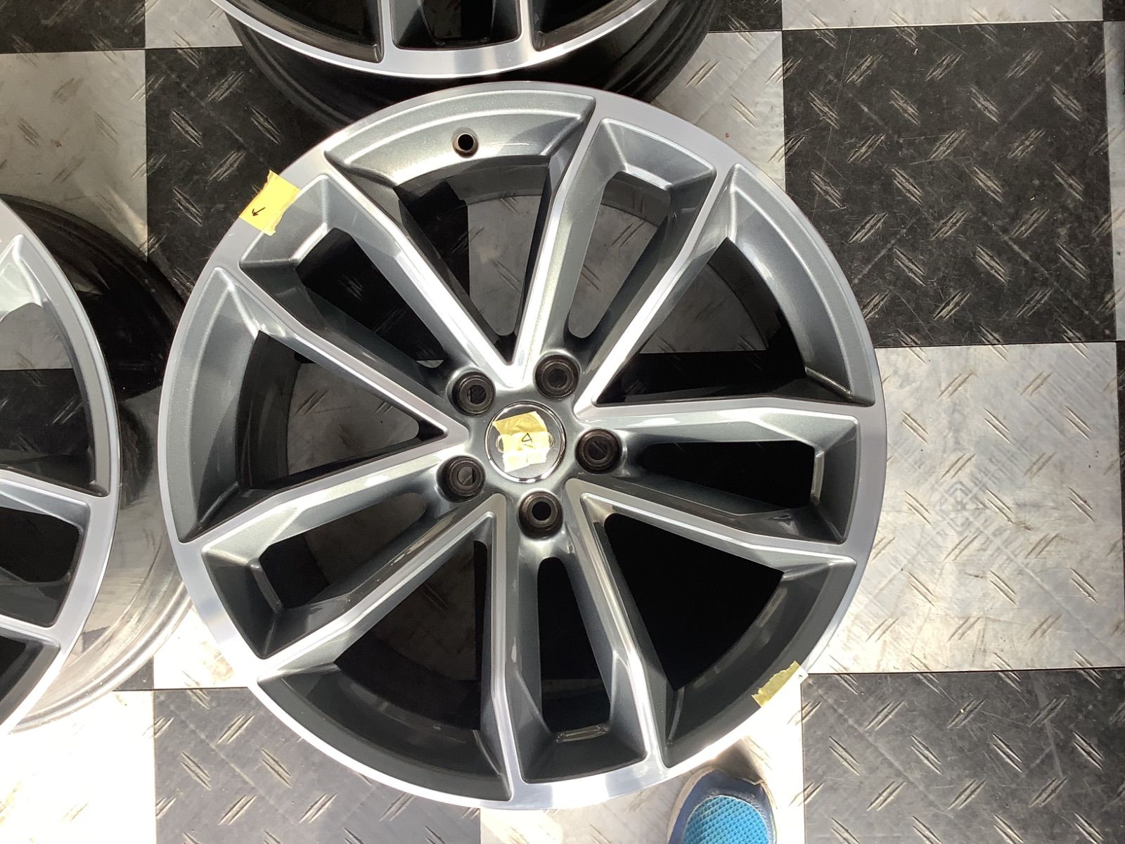 送料込み アウディ S5 スポーツバック F5 純正ホイール 19インチ オフセット 32 8.5J PCD112 5穴 ホイール4本セット FFCRYSTALESIA_COM