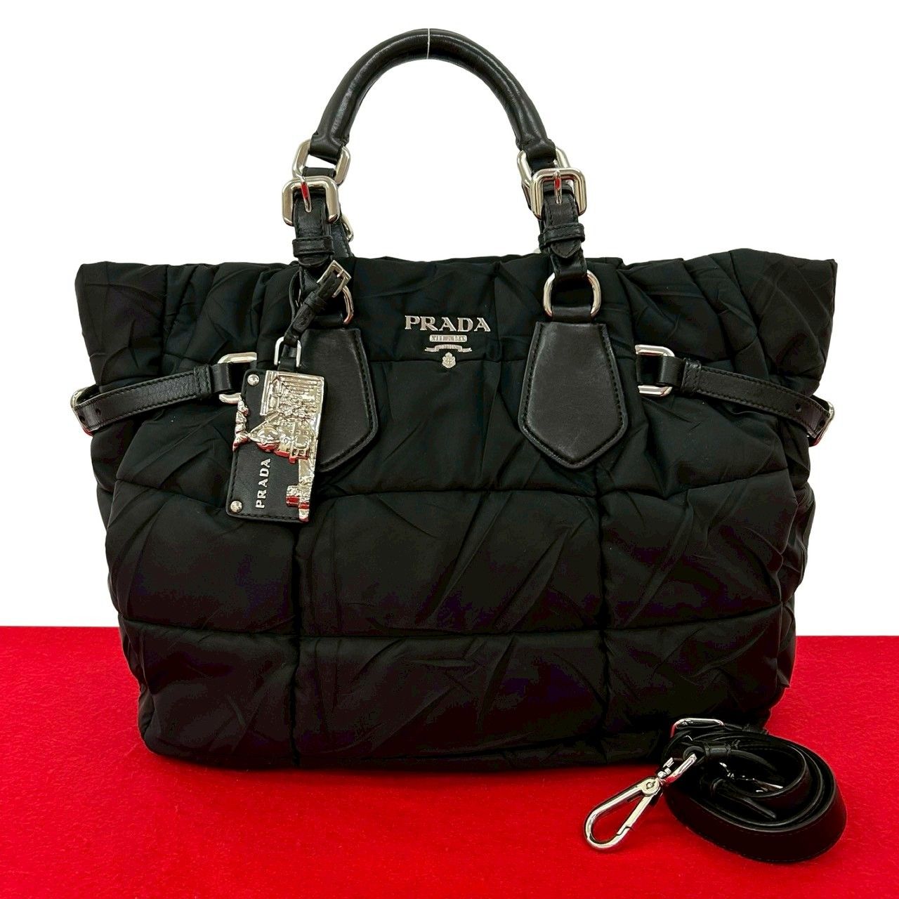 チャーム付き PRADA プラダ ロゴ 金具 キルティング ナイロン レザー 本革 2way ハンドバッグ ショルダーバッグ ブラック 29661