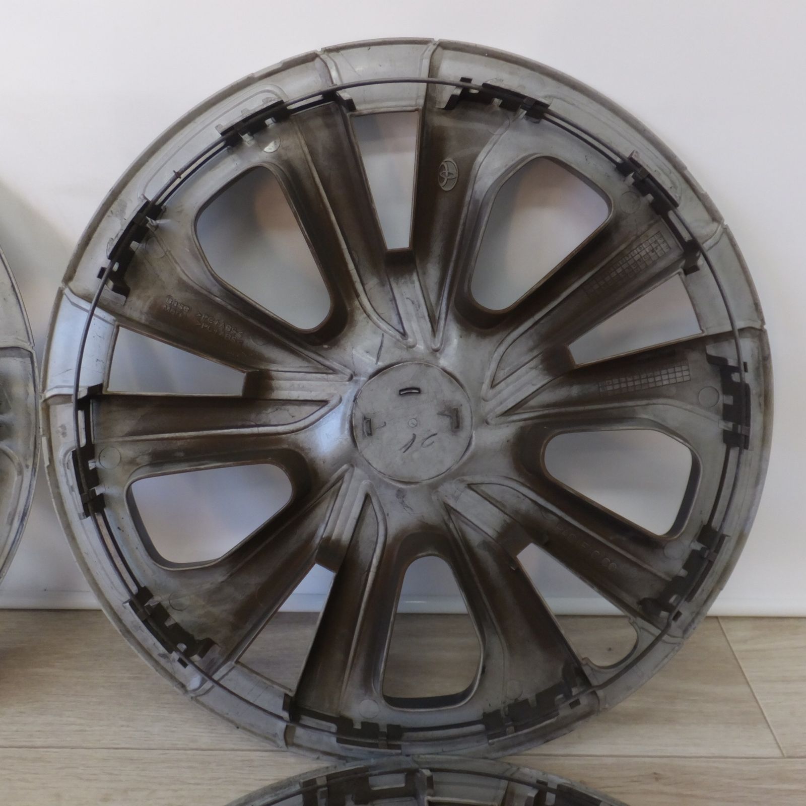 送料無料 トヨタ TOYOTA 純正 プリウス 50系 後期 PHV ホイールカバー 15インチ 4枚 FFCRYSTALESIA_COM