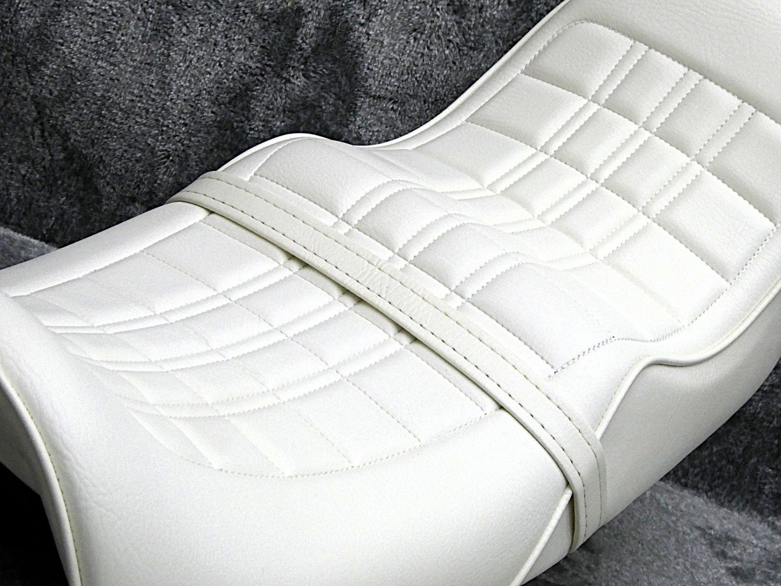 cb400sf 3段 シート 値下げ 2025年最新】nc39 三段シートの人気