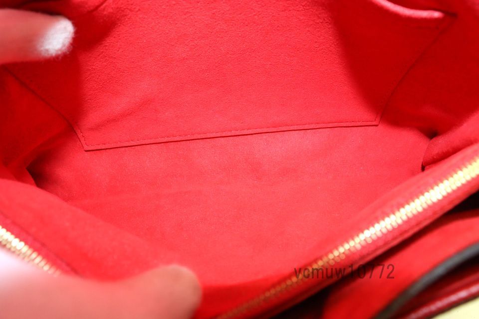 レザー チェーンショルダーバッグ