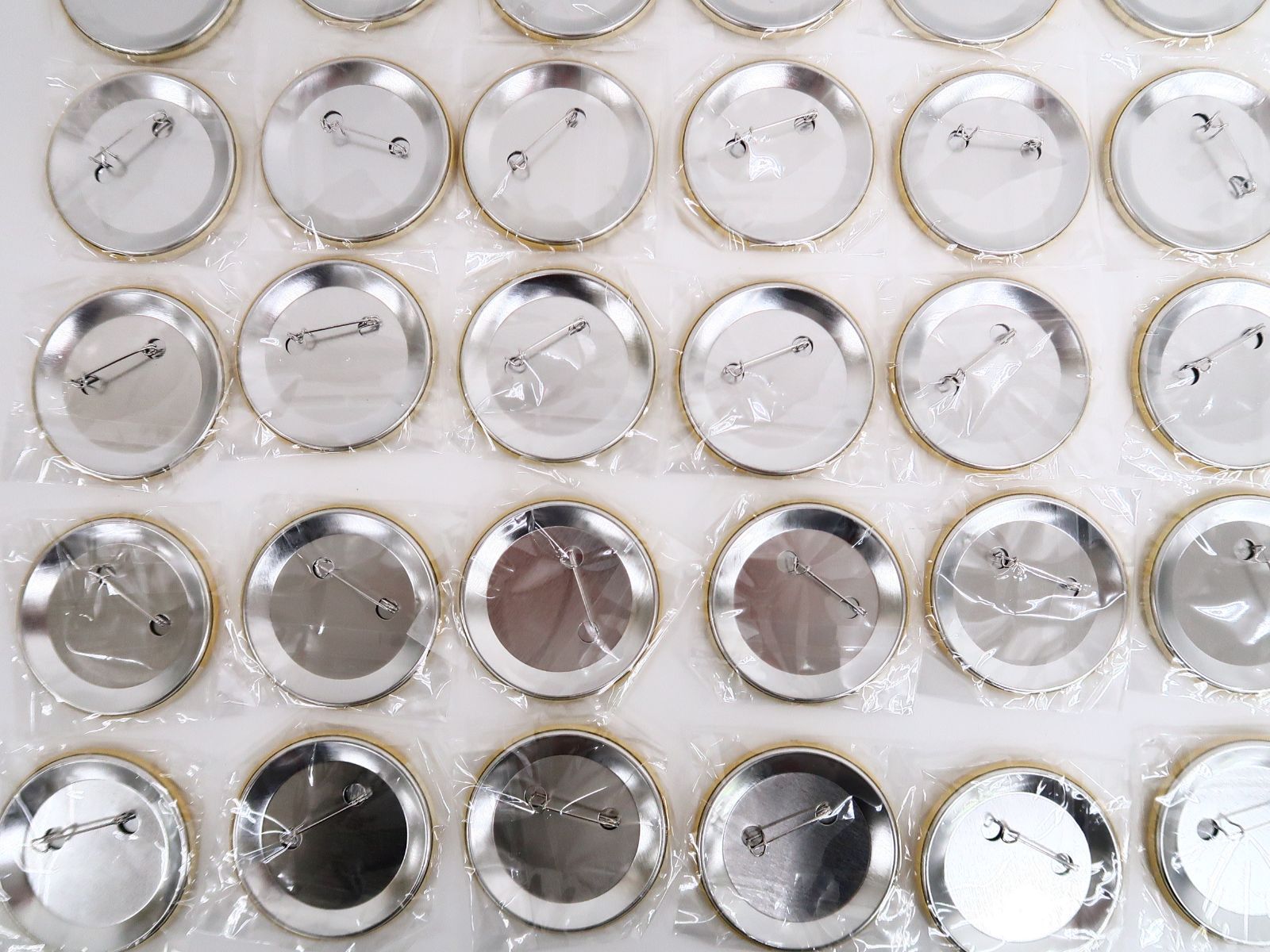 トレーディング缶バッジ