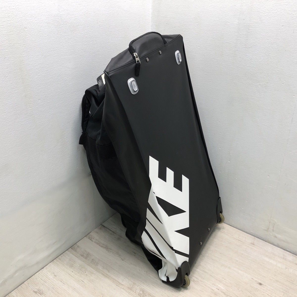 値下げ】大容量 NIKE ナイキ キャスター付き スポーツバッグ 102L