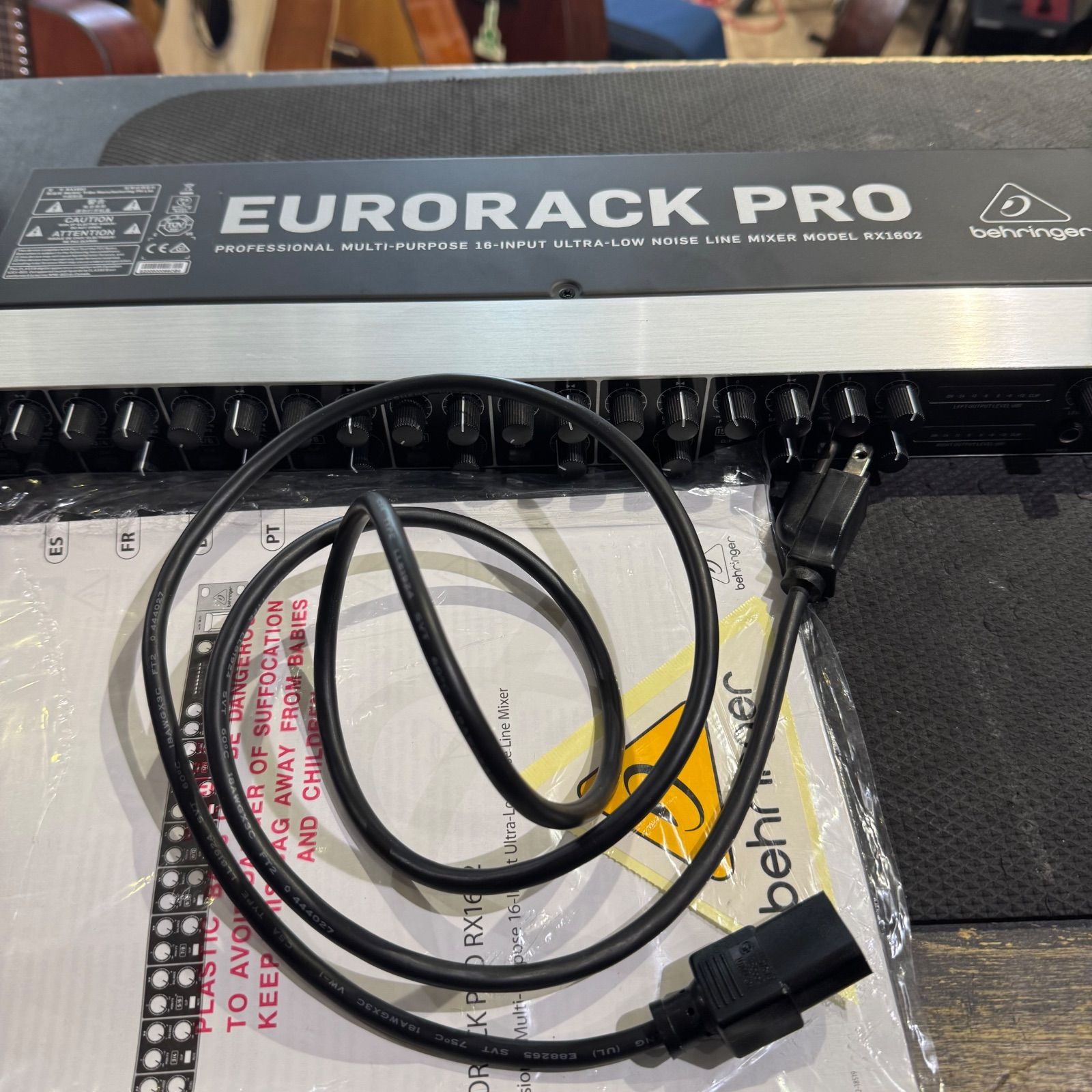 Behringer RX1602 EURORACK PRO ラインミキサー