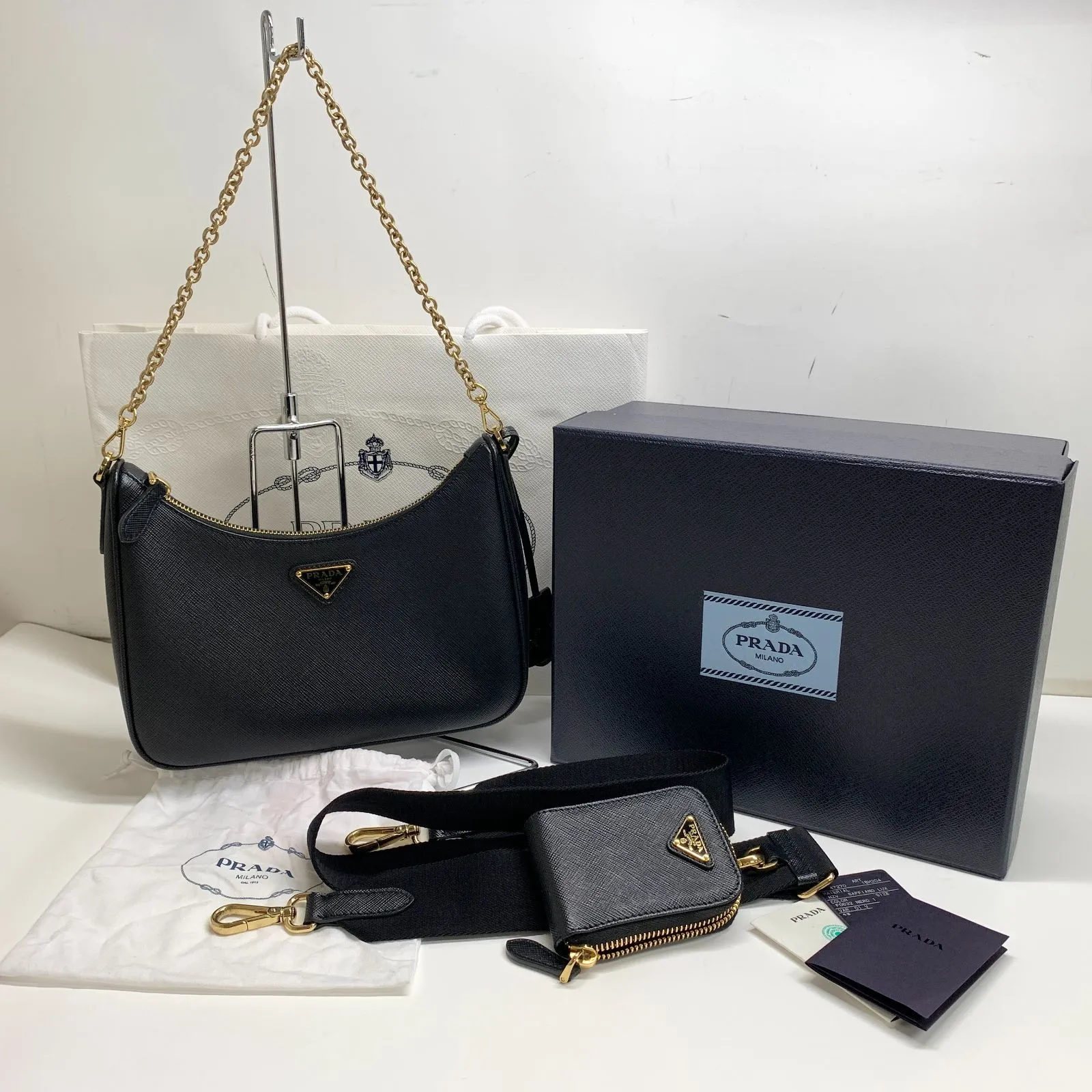 2026年最新】アウトレット品 プラダ ポーチの人気アイテム - メルカリ